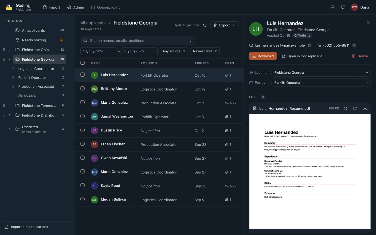 The same Gosling folder and applicant pane in the dark theme.